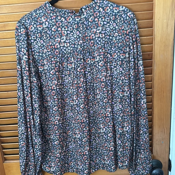 Leopard pattern new fall blouse - Picture 5 of 6